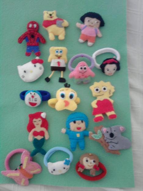 vendo  broches de fieltro