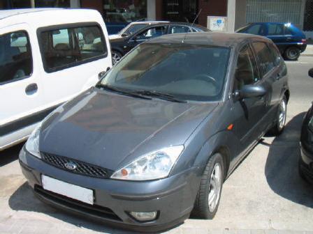 Venta de coche Ford FOCUS 1.8 TDCI '02 en Fuencarral