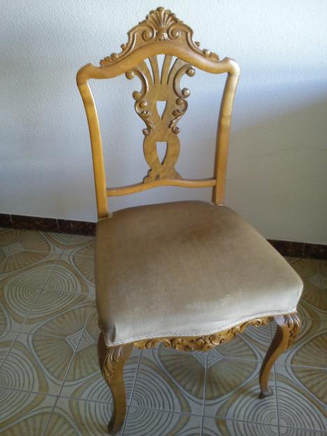 Se vende mueble antiguo, es muy bonito. buen estado