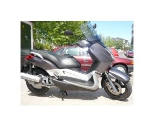 YAMAHA X-MAX