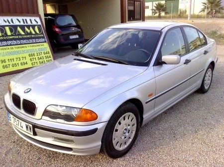 BMW SERIE3 320 D,130 CV,XENON,CLIMA, AIRBAGS,ABS, PERFECTO ESTADO!!! - Valencia