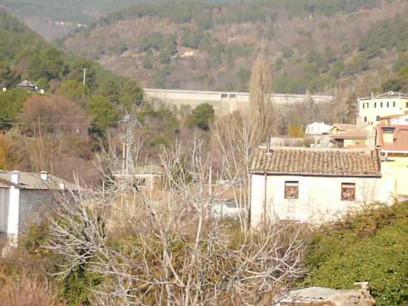 Casa de pueblo, 12 plazas, fines de semana,puentes,semana santa verano.Calefacc jardìn barr