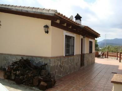 Chalet con 2 dormitorios se vende en Alhaurin el Grande