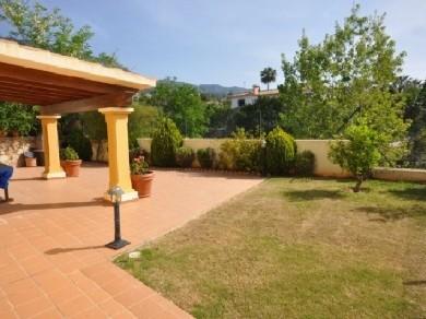 Chalet con 3 dormitorios se vende en Marbella, Costa del Sol