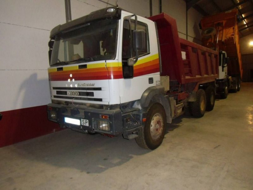 IVECO 350 volquete