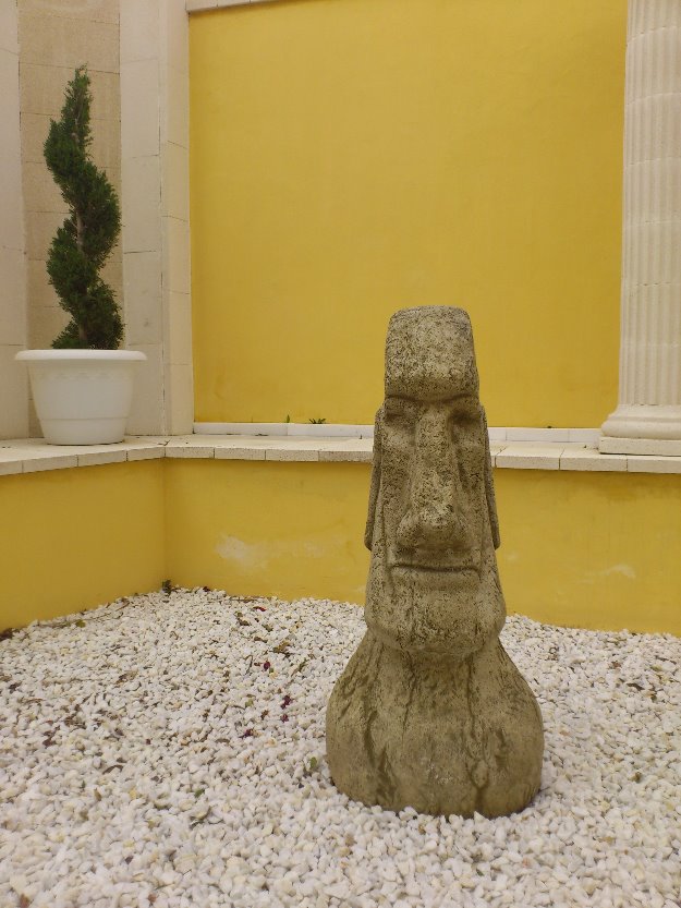 estatua  de  piedra ,  gran  moai  de  isla de  pascua