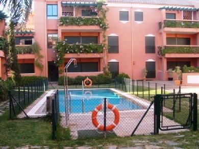 Apartamento con 2 dormitorios se vende en Marbella, Costa del Sol