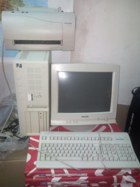 Vendo Ordenador con programas contables, monitor e impresora color, por 50 euros el lote