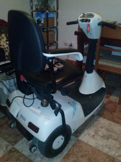 vendo scooters minusvalido 1500 negociables ruedas nuevas bateria nueva.