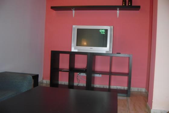 Apartamento moderno amueblado y equipado de 2 dormit y terraza