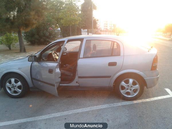 HOLA VENDO OPEL ASTRA G 1600 16 VL 110 CV 1300 EUROS MAS TRASFERENCIA