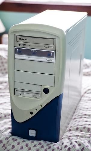 Se vende ordenador Pentium-4 por 95 euros