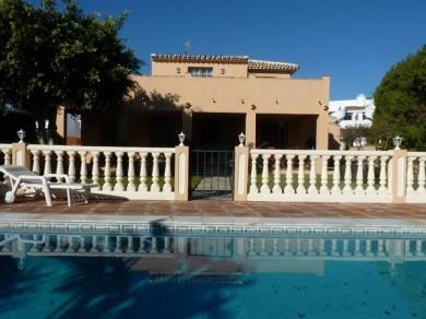 Chalet con 5 dormitorios se vende en Mijas Costa, Costa del Sol