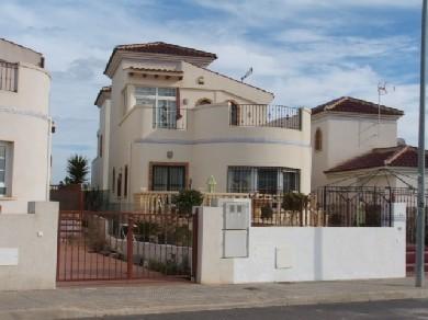 Chalet con 3 dormitorios se vende en Guardamar del Segura, Costa Blanca