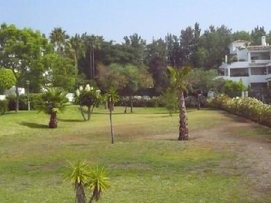 Apartamento con 3 dormitorios se vende en Marbella, Costa del Sol