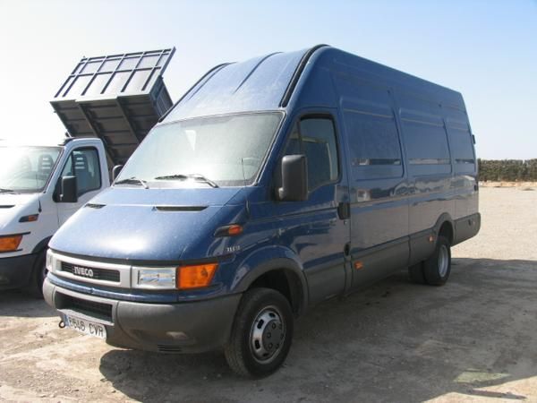 IVECO DAILY 35 C 13 CERRADA LARGA Y CON RUEDA GEMELA