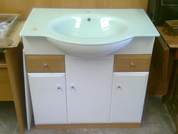 Mueble de baño con lavabo