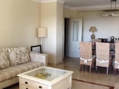 Apartamento con 2 dormitorios se vende en Marbella, Costa del Sol