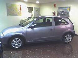 Venta de coche Opel Corsa 1.3cdti Silverline 70cv '06 en Barcelona