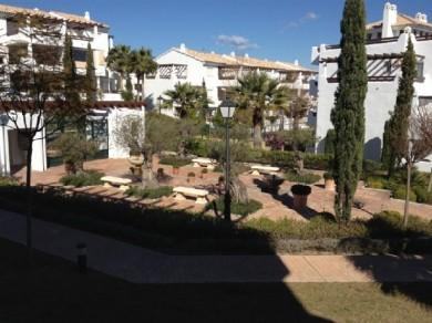 Apartamento con 3 dormitorios se vende en Estepona, Costa del Sol