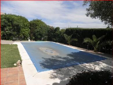 Chalet con 3 dormitorios se vende en Marbella, Costa del Sol