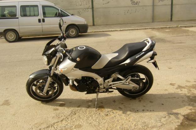 suzuki gsr 600 año 2007