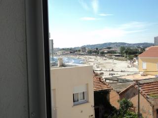 Apartamento : 2/4 personas - vistas a mar - la seyne sur mer  var  provenza-alpes-costa azul  francia