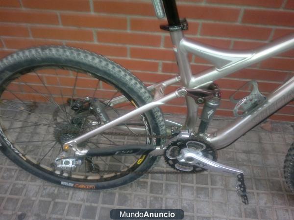 bici- btt - specialized -stumpjumper .2200 eur.