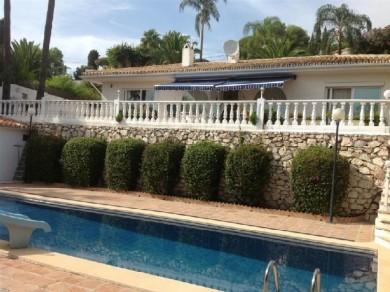 Chalet con 3 dormitorios se vende en Benalmadena Costa, Costa del Sol