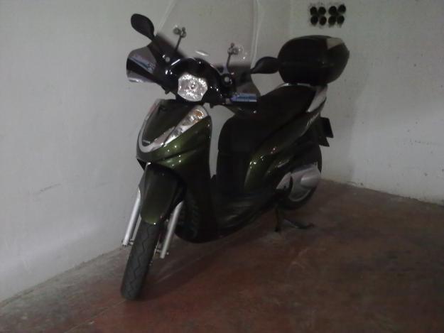 Honda Scoopy SH 300 i