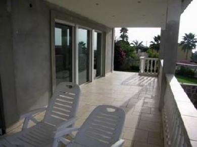 Chalet con 6 dormitorios se vende en Benajarafe, Costa del Sol