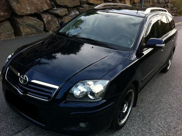 TOYOTA Avensis 2.0 D-4D 16V Station Wagon