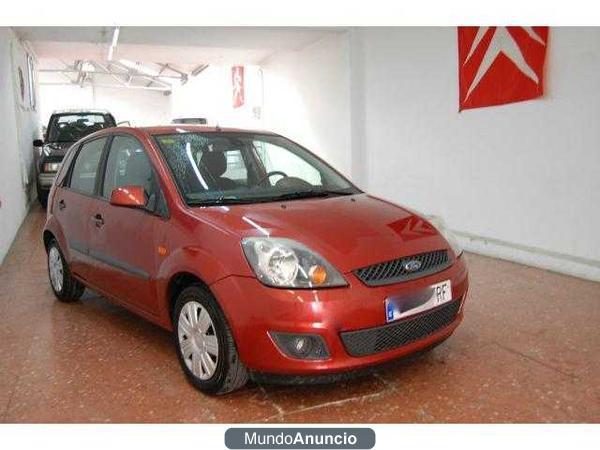 Ford Fiesta 1.4 Newport 80cv 5 Puertas -8