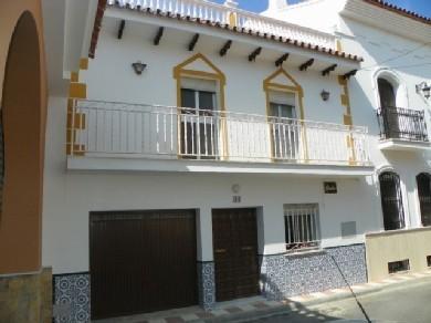 Chalet con 3 dormitorios se vende en Alhaurin el Grande