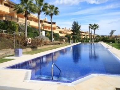 Apartamento con 3 dormitorios se vende en Marbella, Costa del Sol