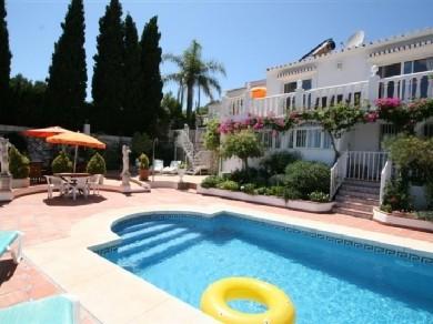 Chalet con 5 dormitorios se vende en Mijas Pueblo, Costa del Sol