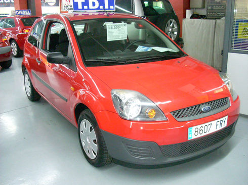 Ford Fiesta 1.4 TDCI 68CV, SOLO 67.000 KMS. CON LIBRO DE REVISIONES Y GARANTIA