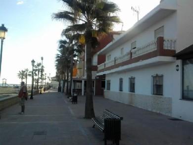 Chalet con 8 dormitorios se vende en Manilva, Costa del Sol