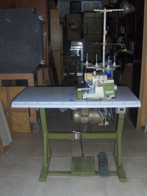 VENDO MAQUINA DE COSER ( 4 ) REGALO CENTRO PLANCHA