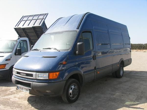 IVECO DAILY 35 C 13 CERRADA, LARGA, CON RUEDA GEMELA