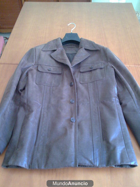 CHAQUETA DE CUERO 