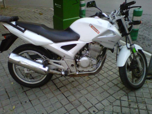 honda cbf 250 1500€