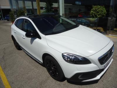 Volvo V40 CC D3 MOMENTUM AUTO 150cv.Muchos extras.