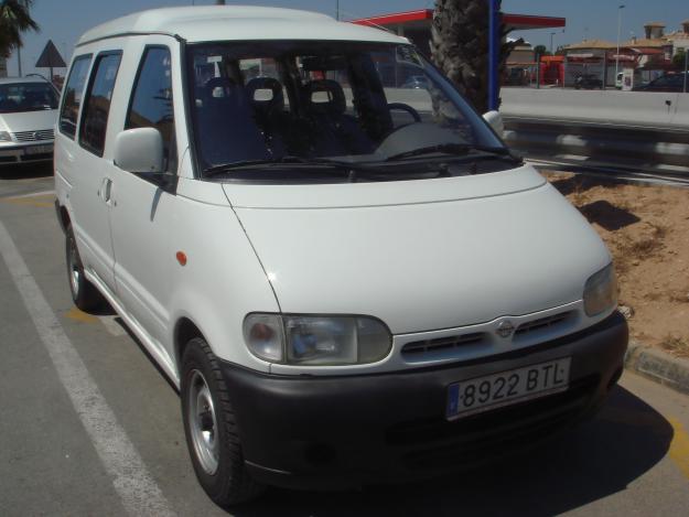 VENDO NISSAN VANETTE CARGO 2.3 8 PLAZAS