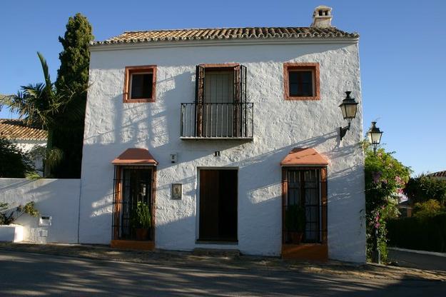 Adosado a la venta en Nueva Andalucía Costa del Sol