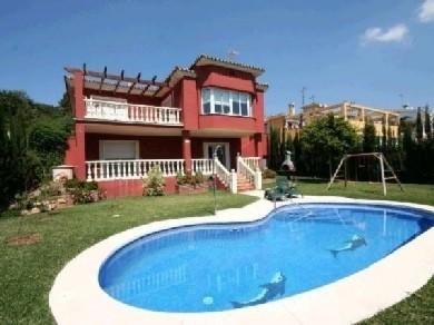 Chalet con 3 dormitorios se vende en Marbella, Costa del Sol