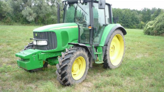 John Deere 6120