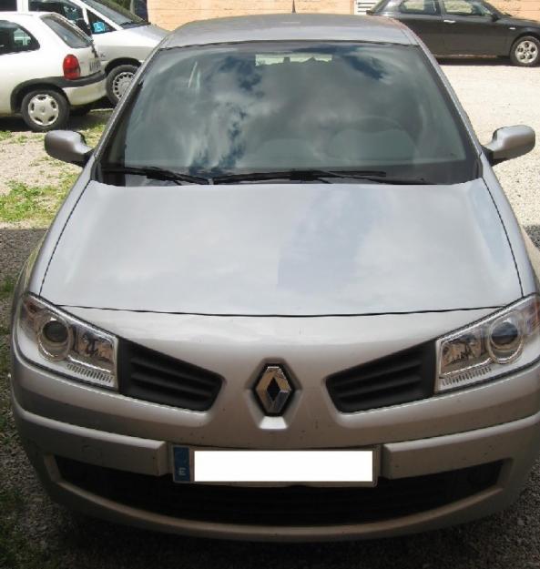 Renault Megane Serie Emotion. 1.6. 105 CV