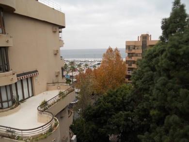 Apartamento con 3 dormitorios se vende en Marbella, Costa del Sol