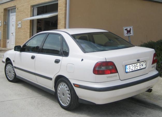 VENDO VOLVO S40 1.8i 3000€